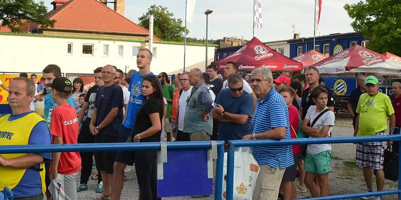 Králův Dvůr (v modrém) podlehl doma v MOL Cupu Táborsku 1:2. 