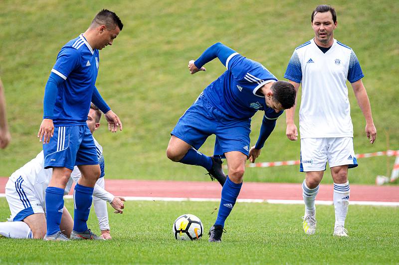 Fotbalová příprava: Kladno (v bílém) nečekaně vyhrálo na hřišti SK Slaný vysoko 7:1.