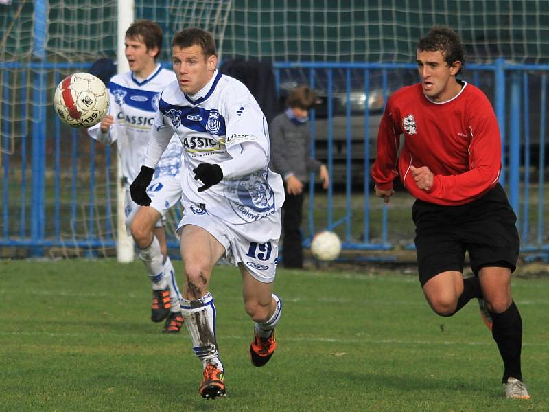 Kladno přenechalo důležité body Měcholupům // SK Kladno -SK Horní Měcholupy 1:3 (0:2) , utkání 14.k. CFL. ligy 2012/13, hráno 10.11.2012