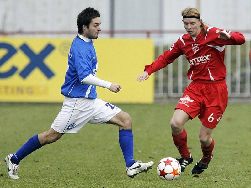 Pardubice - Kladno po obratu 5:2, Tomáš Rouček (vlevo) dal druhý gól SK