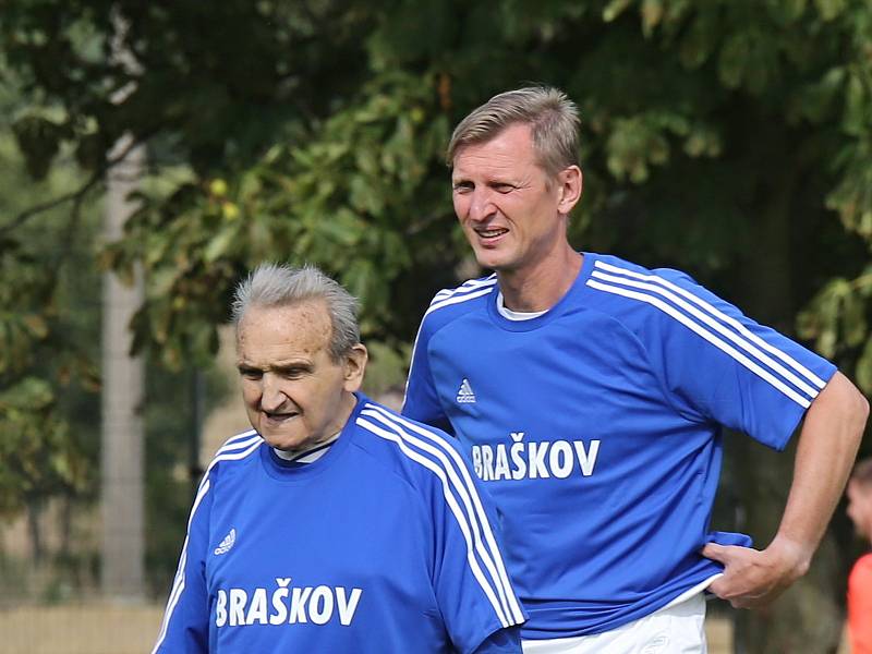 SK Braškov - Internacionálové ČR 3:2. Oslavy 90 let fotbalu na Braškově 