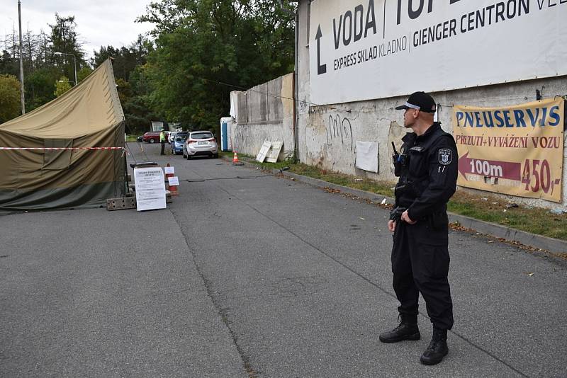 Na Kladensku mají první lidé odvoleno ze stanoviště drive-in.