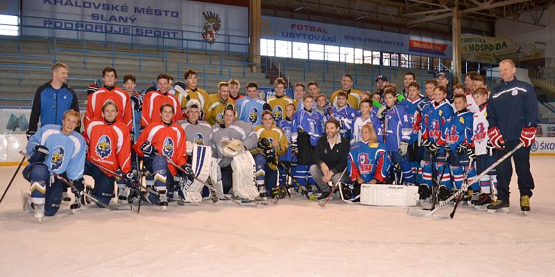 Jaromír Jágr slavnostně otevřel hokejové centrum mládeže ve Slaném a zatrénoval si i s dětmi.