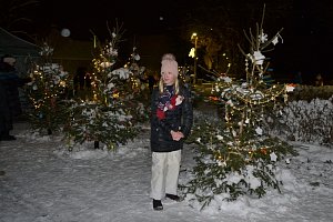 Rozsvícení vánočního stromu v Tuchlovicích se uskutečnilo v neděli 3. prosince.