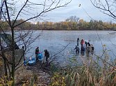 Slánští rybáři v sobotu 11. listopadu vylovili Řisutský rybník a zarybnili revírů Velký Slánský rybník a Mlýnský rybník.