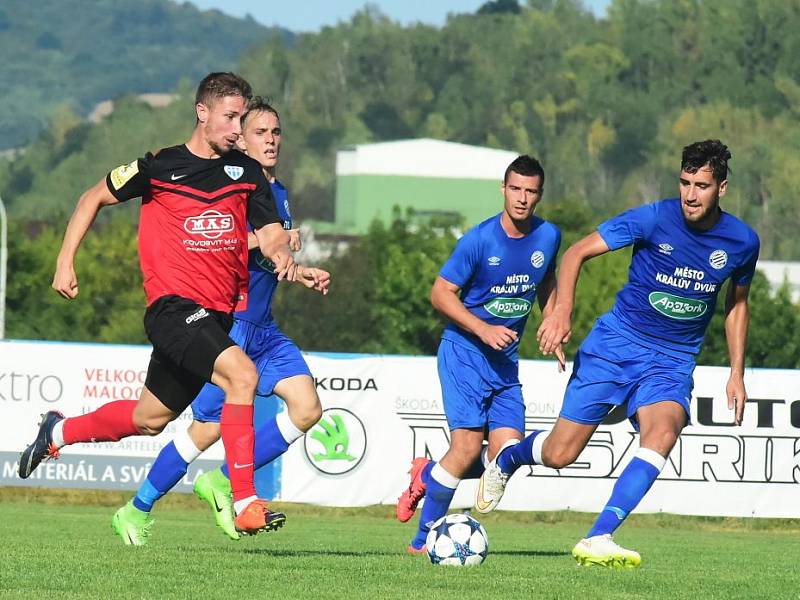 Králův Dvůr (v modrém) podlehl doma v MOL Cupu Táborsku 1:2. 