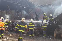 V zákolanské firmě hořelo, škody jsou obrovské, nikdo nebyl zraněn.