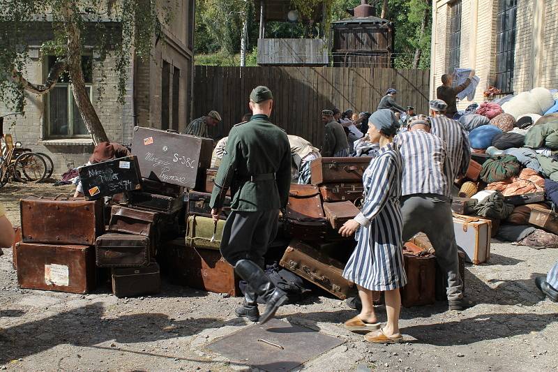 Natáčení filmu Colette podle knihy Arnošta Lustiga v areálu Hornického skanzenu Mayrau ve Vinařicích.