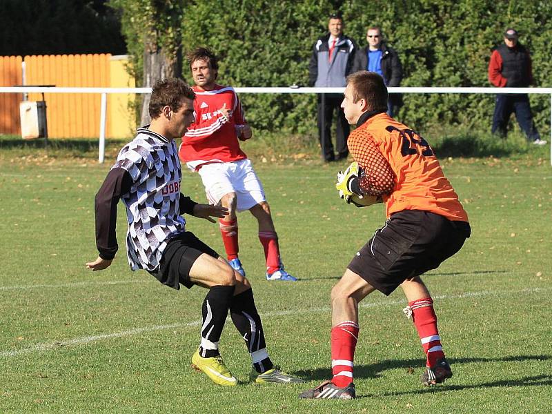 Hřebeč - Dobříš 0:2 (0:0), utkání I.A, tř. 2011/12 , hráno 15.10.2011