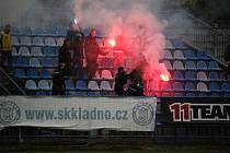 Policie a pořadatelé pacifikovali skupinku fans hostů, kteří proti zákazu vnikli do areálu hřiště // SK Kladno - FK Baník Most - Souš 1:3 (0:0), Divize B, 10. 10. 2020