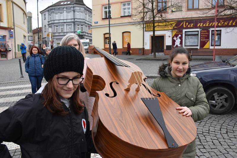 Masopust Základní školy ve Vašatově ulici v Kladně, 2020.