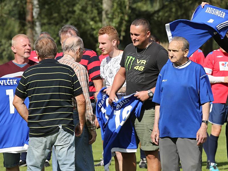 SK Braškov - Internacionálové ČR 3:2. Oslavy 90 let fotbalu na Braškově 