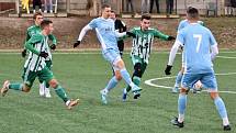 Slovan Bratislava B (ve světle modrém) porazil v přípravě Sokol Hostouň 2:1.