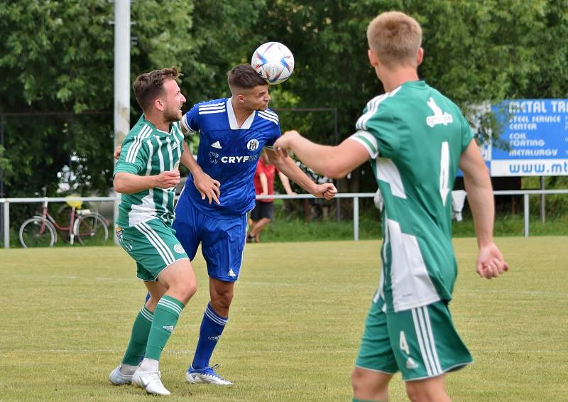 Přípravný zápas Velvary (v modrém) - Hostouň 2:0.