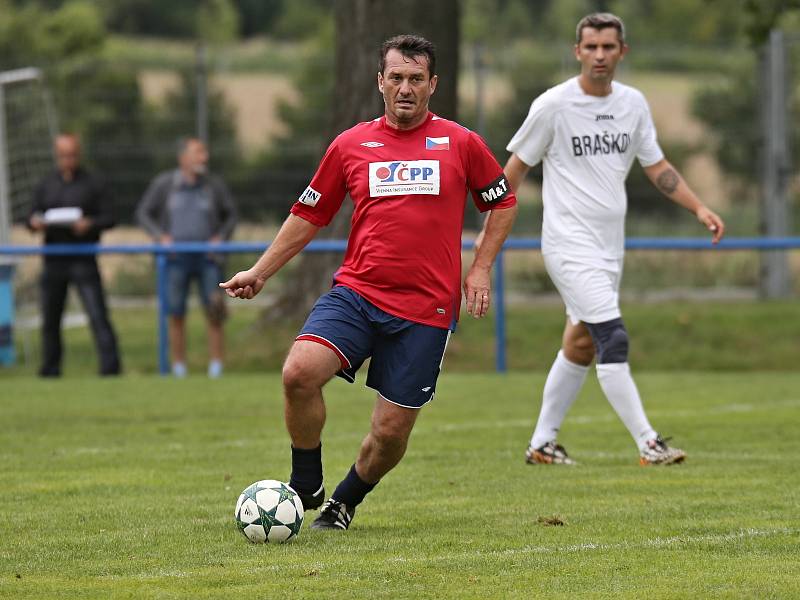 SK Braškov - Internacionálové ČR 3:2. Oslavy 90 let fotbalu na Braškově 