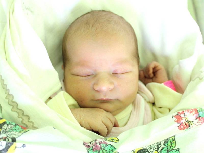 Adéla Tesařová, Pchery. Narodila se 25. června 2014, vážila 3, 52 kg a měřila 50 cm. Rodiče jsou Tereza a Marek Tesařovi (porodnice Slaný).