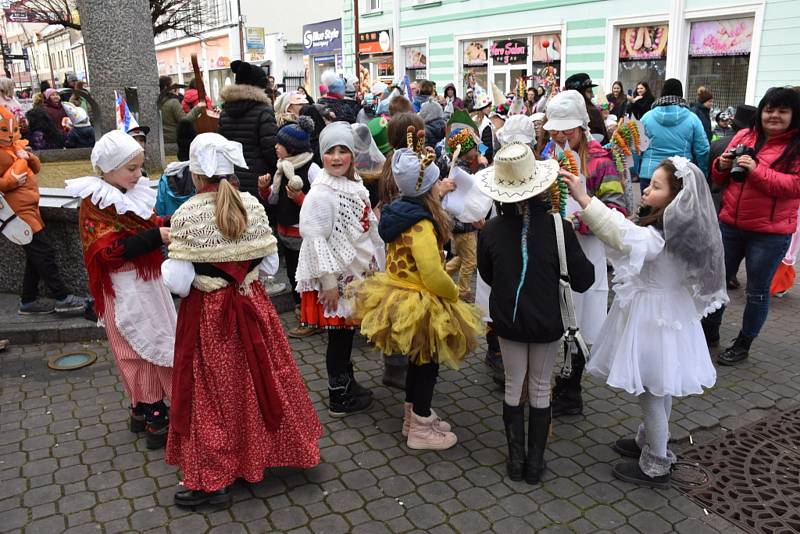 Masopust Základní školy ve Vašatově ulici v Kladně, 2020.