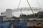 Z rekonstrukce zimního stadionu v Kladně, listopad 2021.