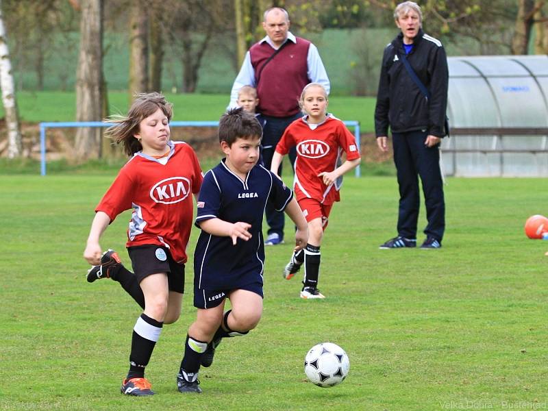 V Braškově proběhlo 13. 4. 2016 klání týmů mladších přípravek Braškova, Velké Dobré a Buštěhradu. Nejvíce se dařilo "Doberským", vyhráli obě utkání. Bojovali však všichni a o to jde.