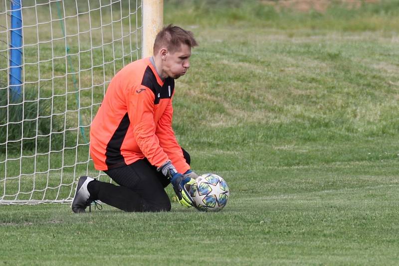 SK Vinařice  - Viktorie Černuc "A" 0:2 (0:0), OP Kladno, 21. 5. 2022