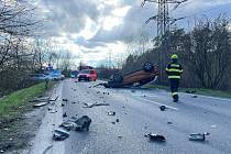 Dopravní nehoda na výpadovce z Kladna.