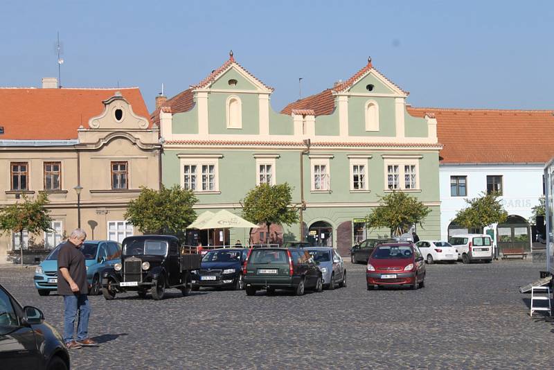 Pro natáčení filmu Zátopek si vybrali filmaři i Velvary.