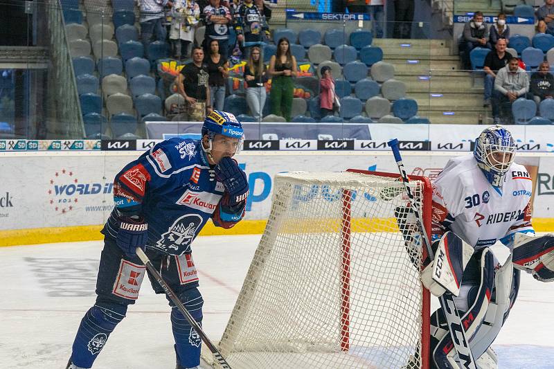 První kolo TELH: Rocknet aréna v Chomutově 10. září 2021, toho času v pronájmu pro Rytíře Kladno, kteří hostí Vítkovice.