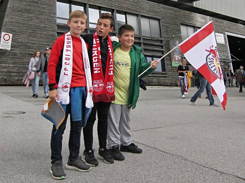 Tým Sokol Hostouň U13 navštívil utkání Salzburg - Vídeň, bonus za výhru v KÁBA CUPu 2019