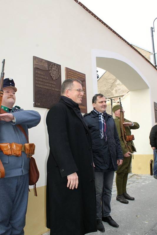 Pamětní desku věnovali obětem velké války.