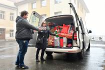 Obyvatelé města i letos splnili vánoční přání dětem z dětských domovů z Kladna a okolí.