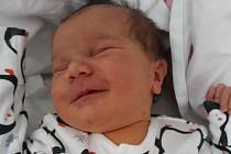 Jiří Huml se narodil 24. září 2021 v 15:46 hodin ve slánské nemocnici  s mírou 51 cm a váhou 4320 g. Ze syna se radují rodiče  Jiří a Alena.