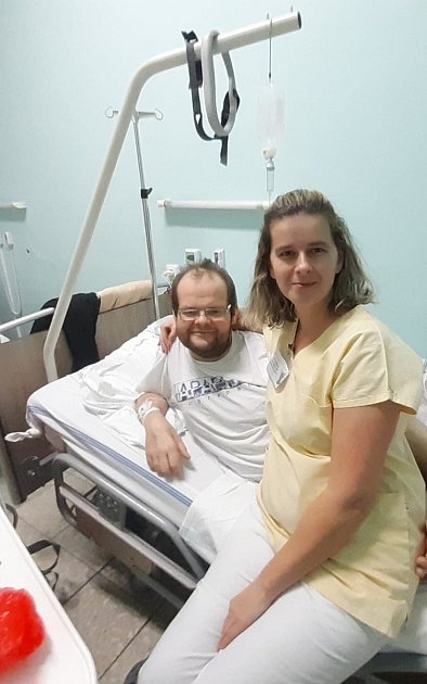 Bývalý kamioňák Jaroslav Svoboda (36) přišel kvůli nemoci o všechno. Zdravotnice Jana Šašková mu pomáhá překonávat nejtěžší chvíle života.