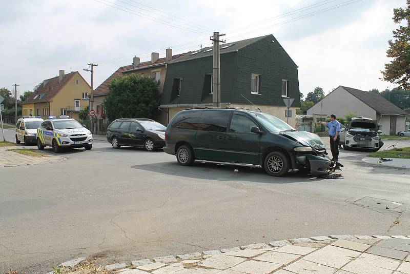 Nehoda se stala v sobotu nedlouho před polednem.