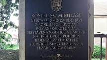 Kostel sv. Mikuláše ve Vrapicích je obestřen tajemstvím.