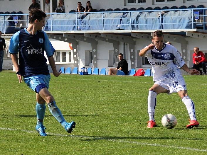 Kladno (v bílém) zdolalo doma Libiš 2:1. 