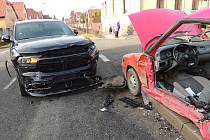Při dopravní nehodě v Unhošti byli zraněni dva řidiči.