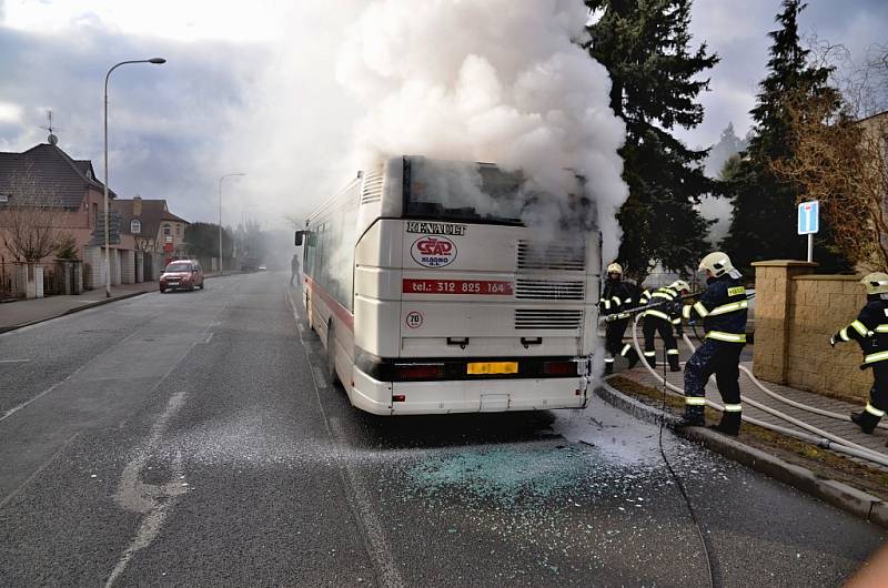 Požár autobusu v Kladně