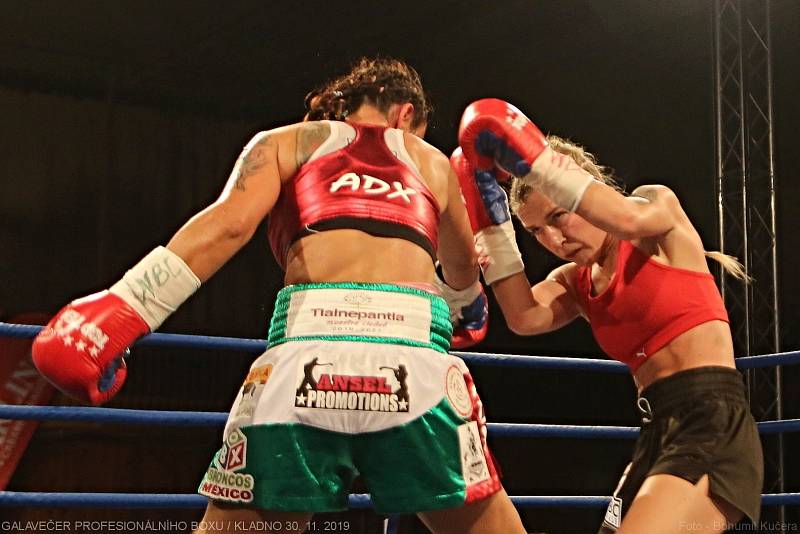 Fabiána Bytyqi vs Anna Arrazola // Galavečer profesionálního boxu BOXING LIVE / Kladno 30. 11. 2019