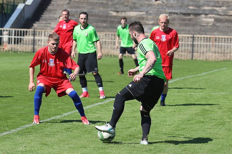 Vedoucí béčko SK Rakovník (v červeném) přejelo Vraný 8:3.