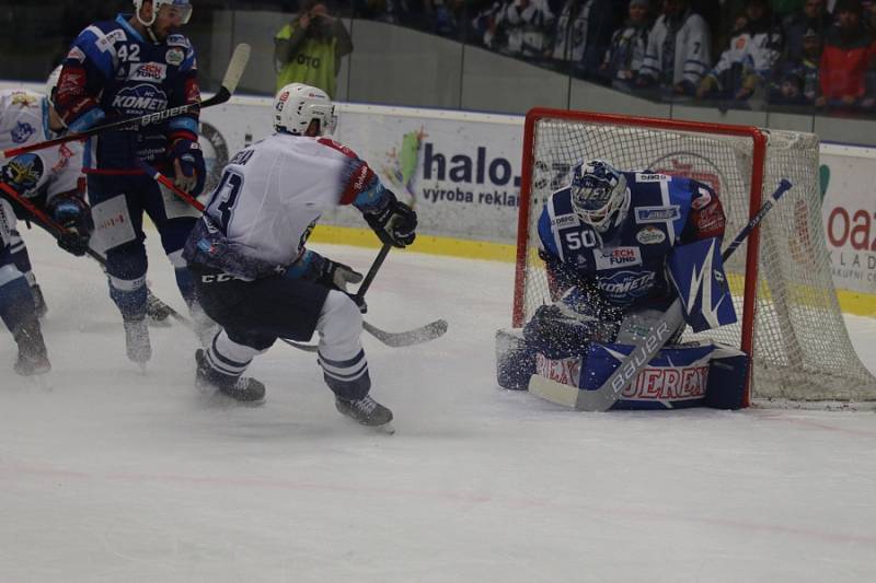 Kladno (v bílém) hostilo v hokejové extralize Kometu Brno.