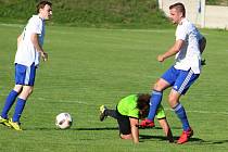 I. A třída: Nelahozeves (v zeleném) - Velká Dobrá 2:0.