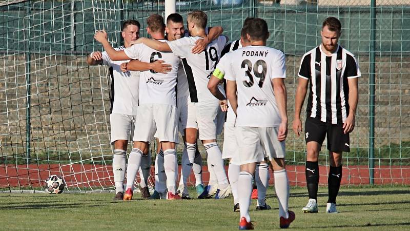 SK Hřebeč - FK Brandýs nad Labem 5:1, předkolo MOL Cup, 3. 8. 2022