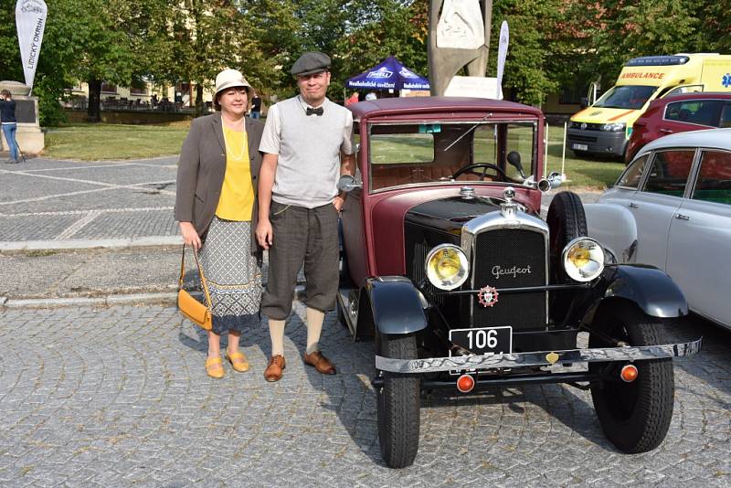 V sobotu se v Lidicích uskutečnil 3. ročník spanilé jízdy veteránů všech kategoriích.