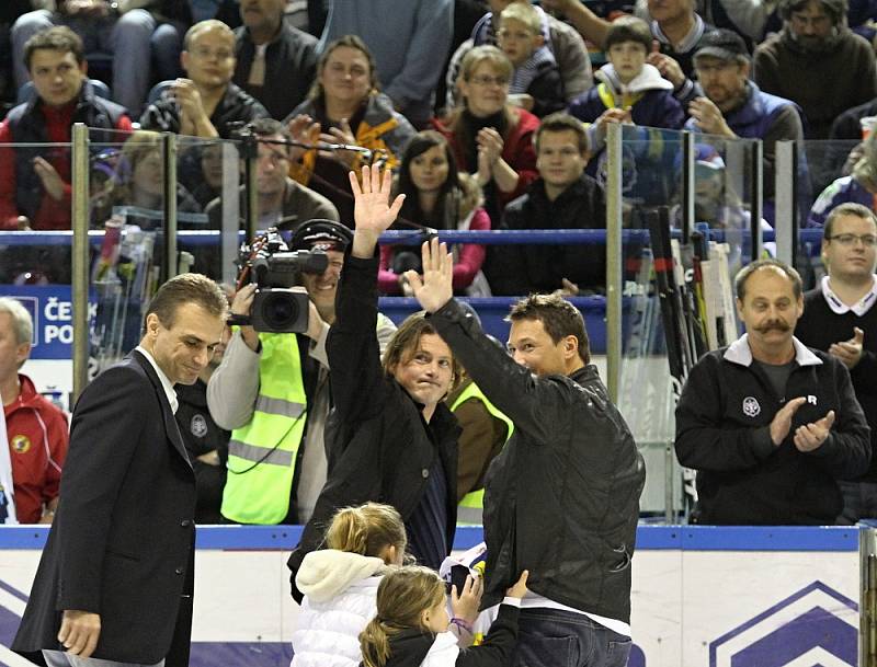 Františk Kaberle a Martin Procházka se loučí s kladenským ledem // HC Rytíři Kladno - HC Třinec 3:1,  ELH 2012/13, hráno 3.10. 2012