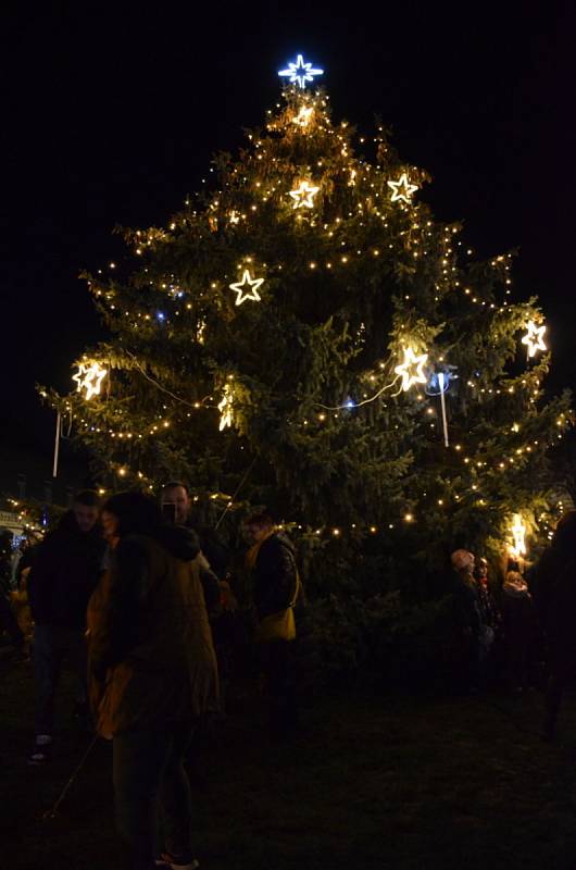 Zahájení adventu ve Slaném.