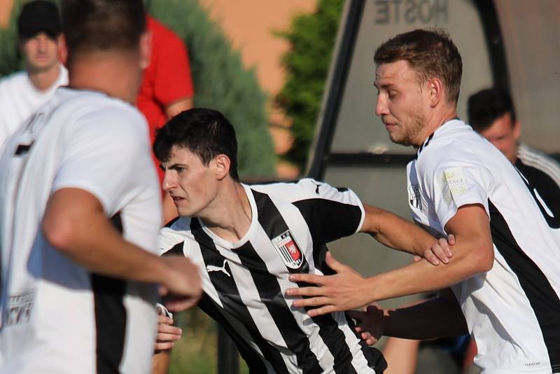 SK Hřebeč - FK Brandýs nad Labem 5:1, předkolo MOL Cup, 3. 8. 2022