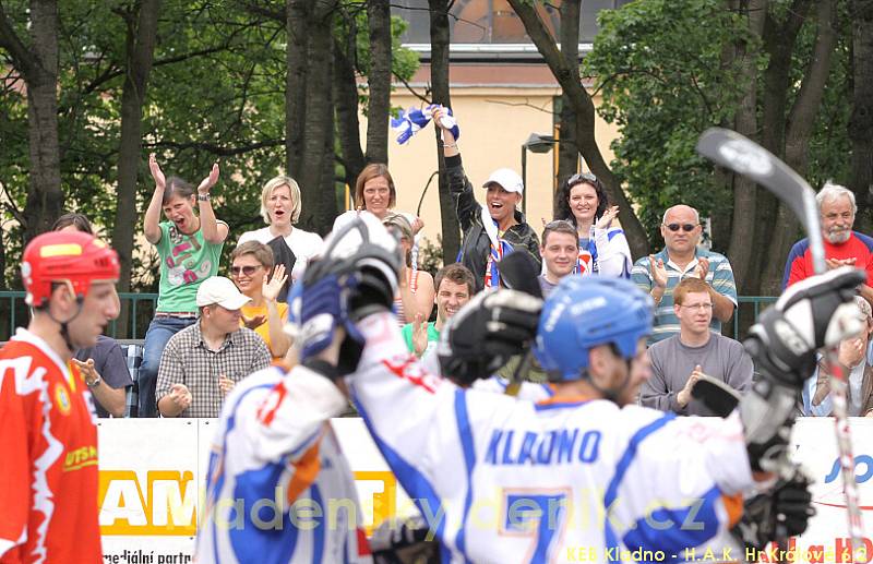 KEB Kladno - Hradec Králové 6:2 (2:0, 2:1, 2:1), 2. finále extraligy hokejbalu 2008/9, hráno10.5.2009