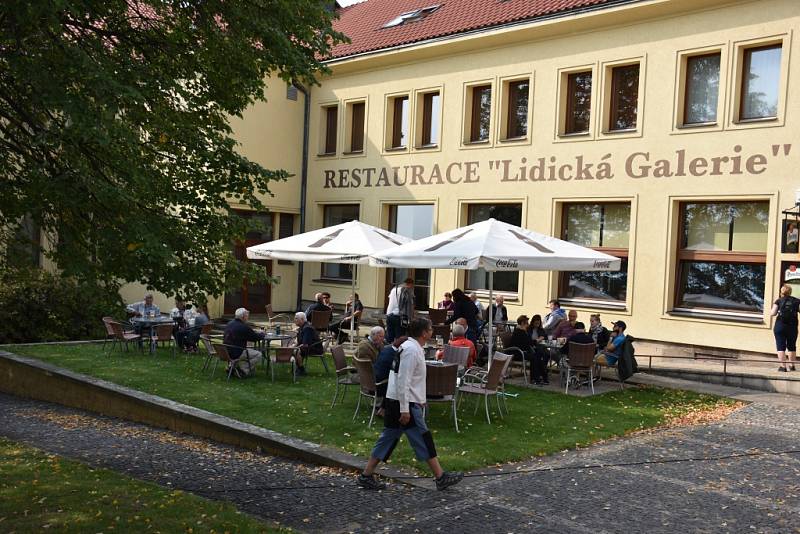 V sobotu se v Lidicích uskutečnil 3. ročník spanilé jízdy veteránů všech kategoriích.