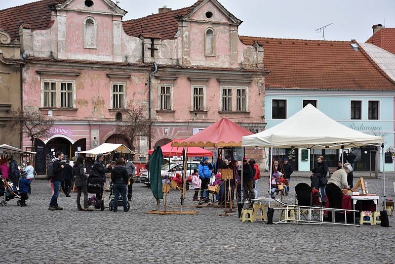 Tradiční velvarské vajíčkobraní.