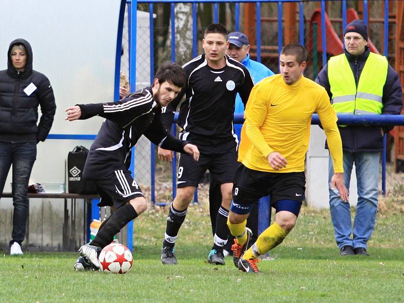 Čechie Velká Dobrá - FK Tuchlovice 2:0, (1:0), utkání I.A, tř. 2011/12, hráno 31.3.2012